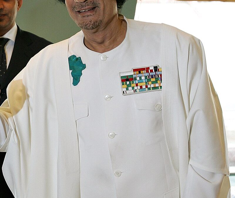 800px-Muammar_al-Gaddafi-2-30112006